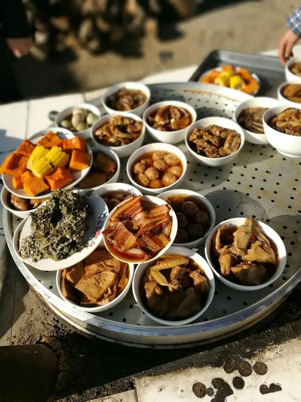 辽宁这规定太贴心了！1月8日辽宁省市场监督管理局发布提示，农村办席百人以上要留菜