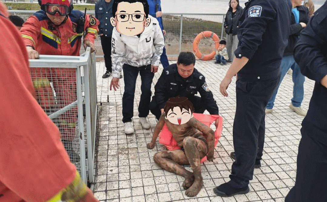 男孩深陷滩涂台州警消联动护平安还好有民警紧急出动挽救小男孩的生命，要树立儿童的安