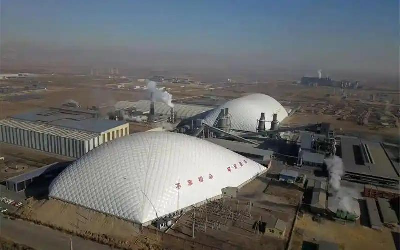 我国首批五座9000吨气膜粮仓充气成型原来我在高速路上看到的也是气膜仓啊。我一直