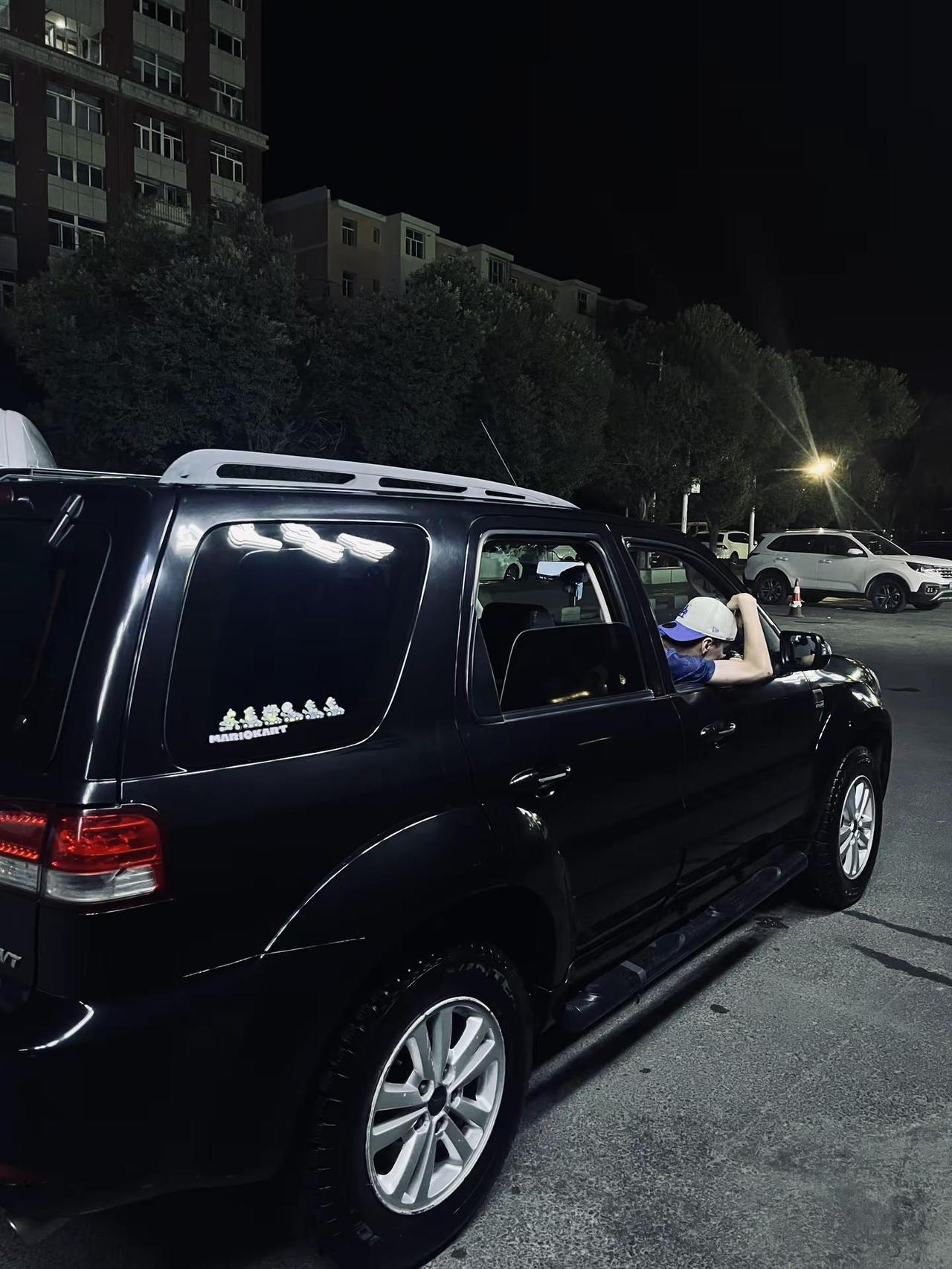 还不错哦。夜拍汽车