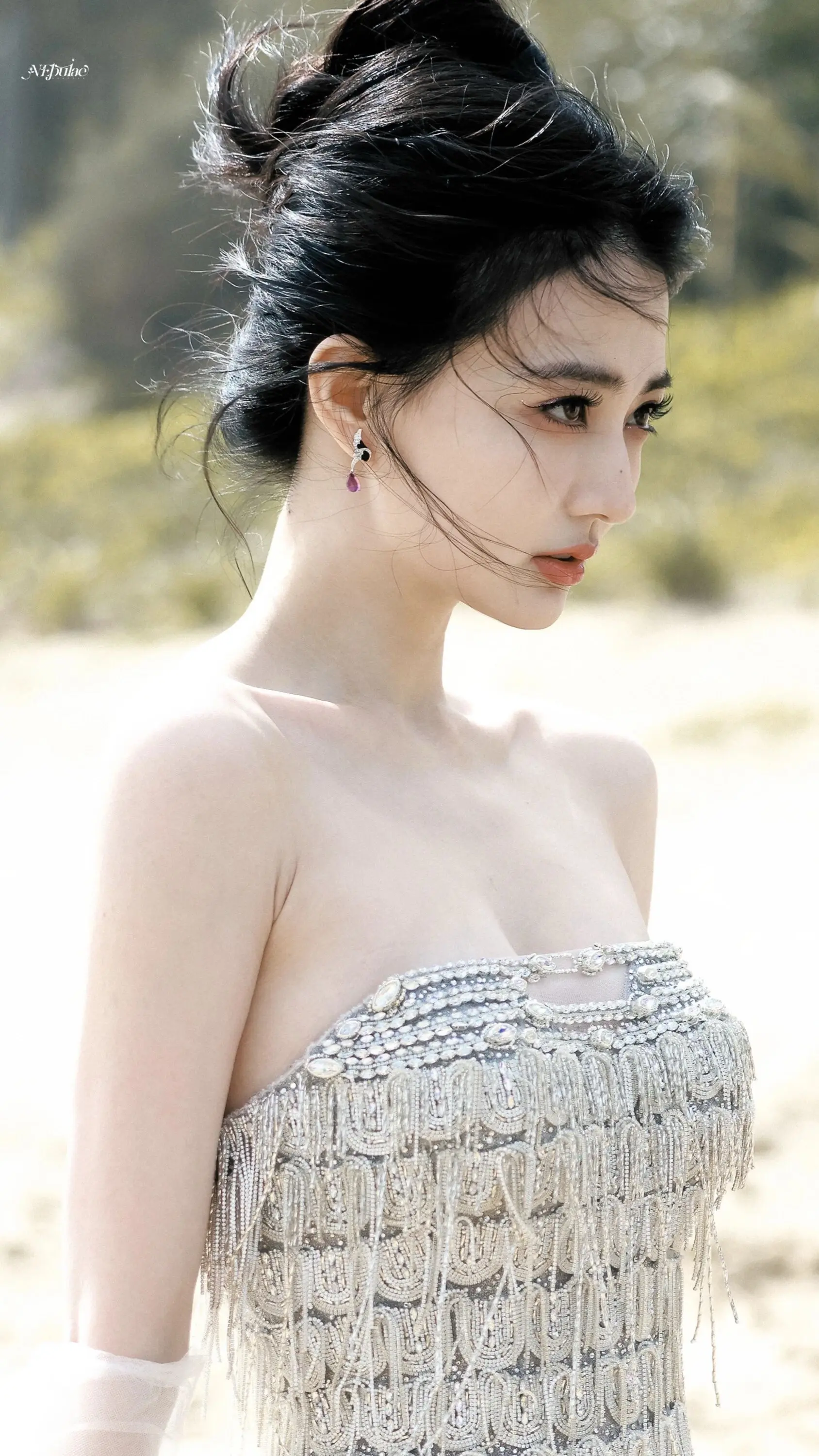 徐璐｜海边抹胸流苏裙，美晕啦！