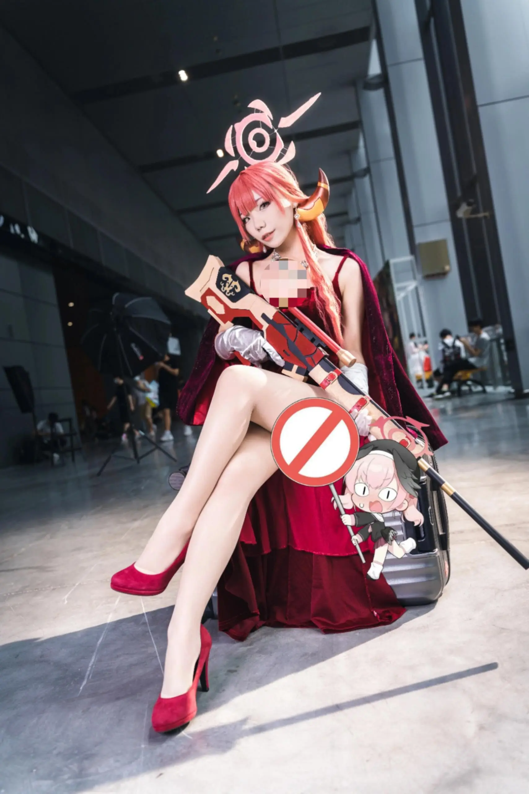 这腿又长又白又细是你喜欢的样子吗 蔚蓝档案 cosplay 这谁能顶得...