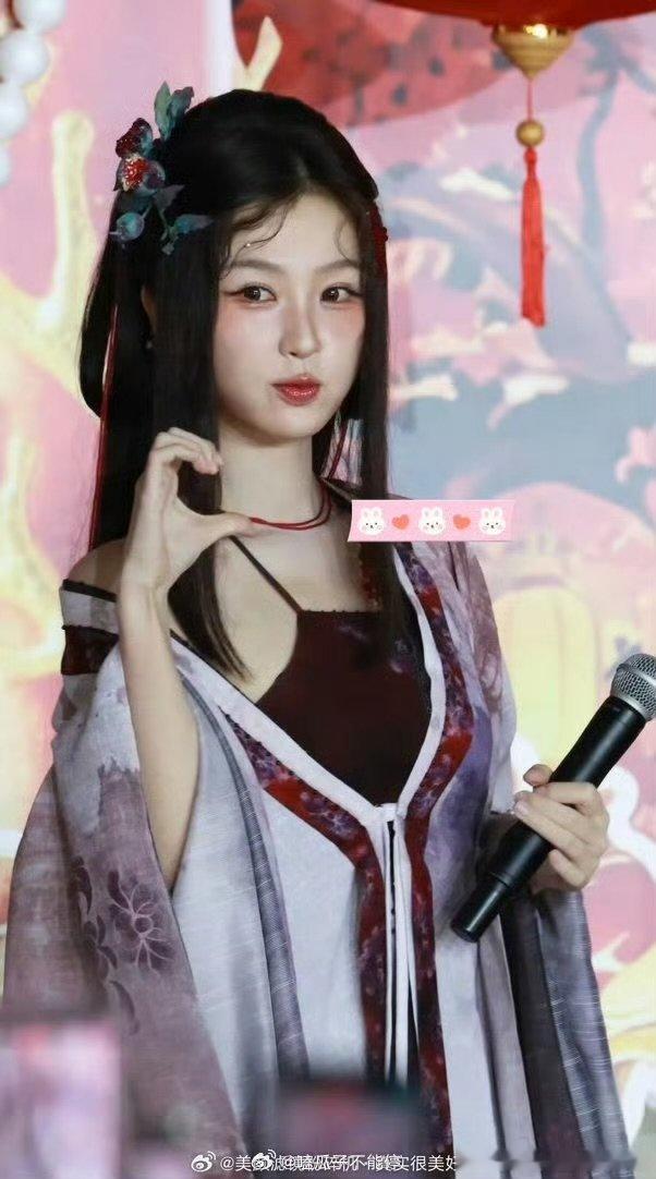 虞书欣念相思开机生图虞书欣念相思开机生图状态 哇塞 