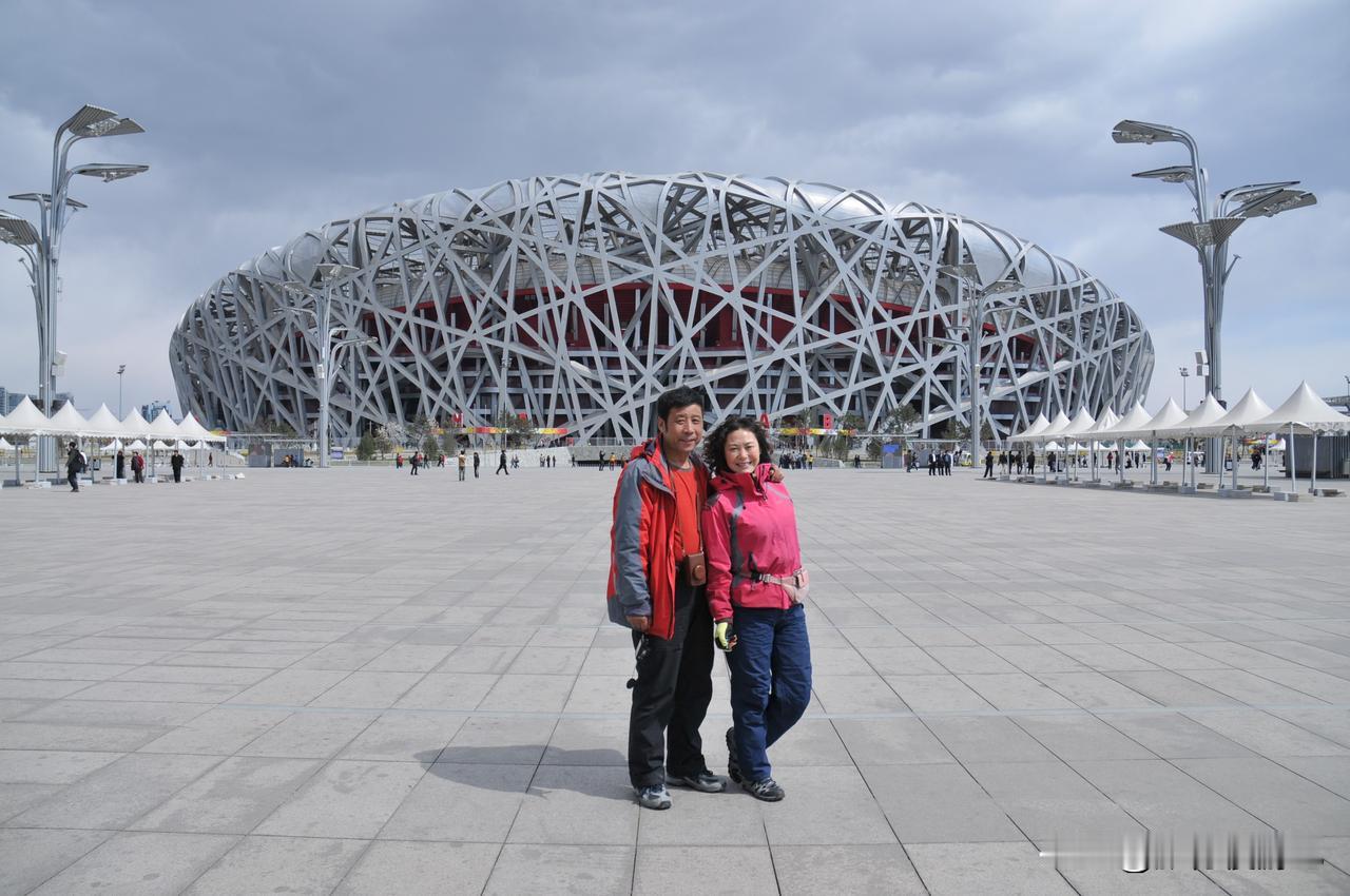 2009 年，鸟巢体育场馆 北京奥运地标 北京鸟巢，鸟巢不愧是现代建筑艺术的杰作