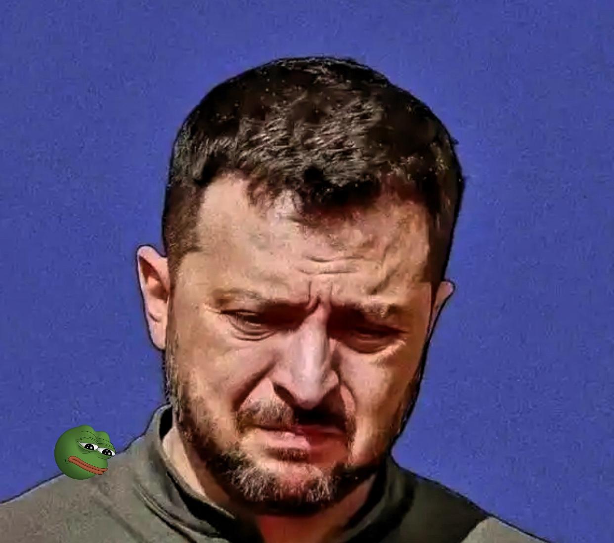 泽连斯基现在的处境，
说白了就是被架在火上烤。
很多人觉得他不想停火，其实不是他