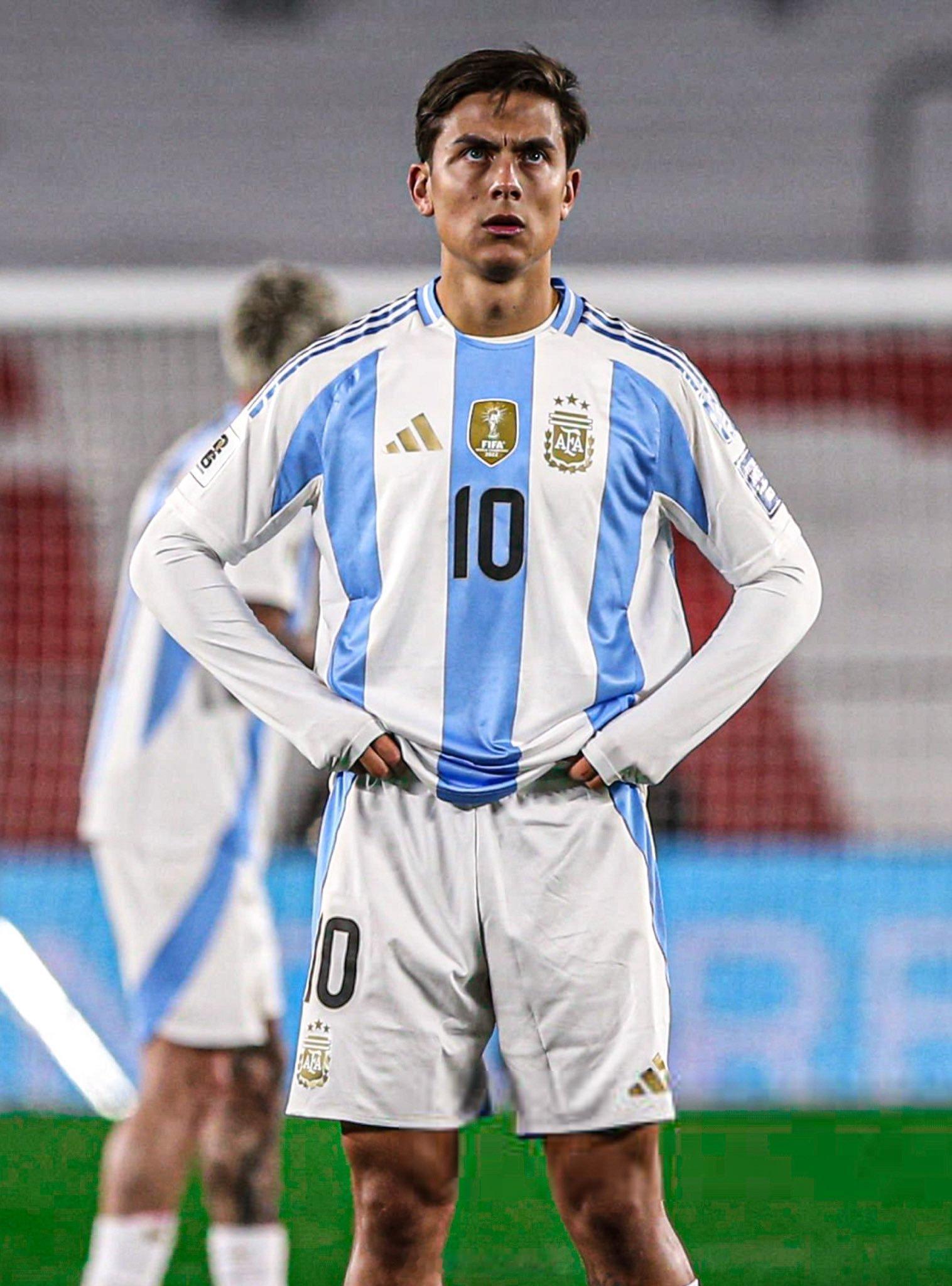 阿根廷球迷俱乐部世界杯  🇦🇷 保罗·迪巴拉在世界杯大名单公布前一个月谈到自