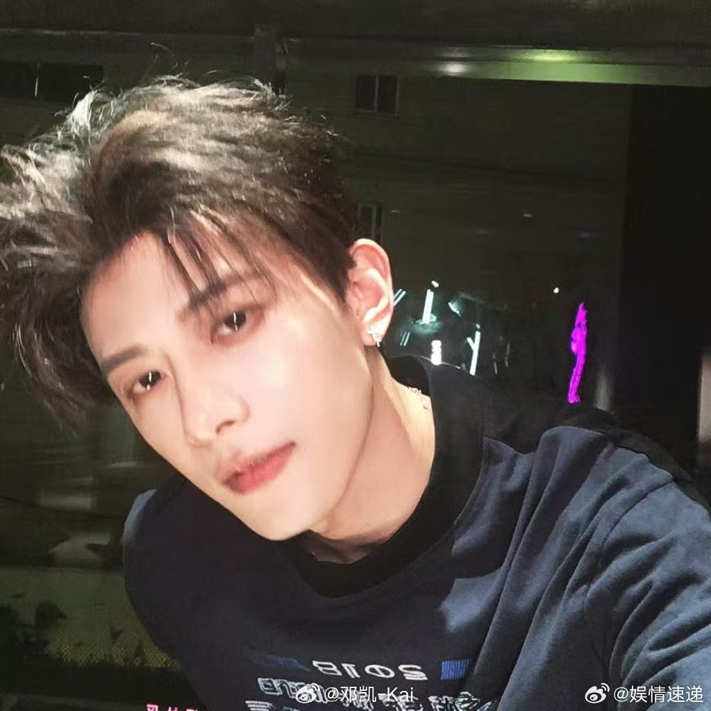 邓凯有效自拍邓凯自拍角度好的 