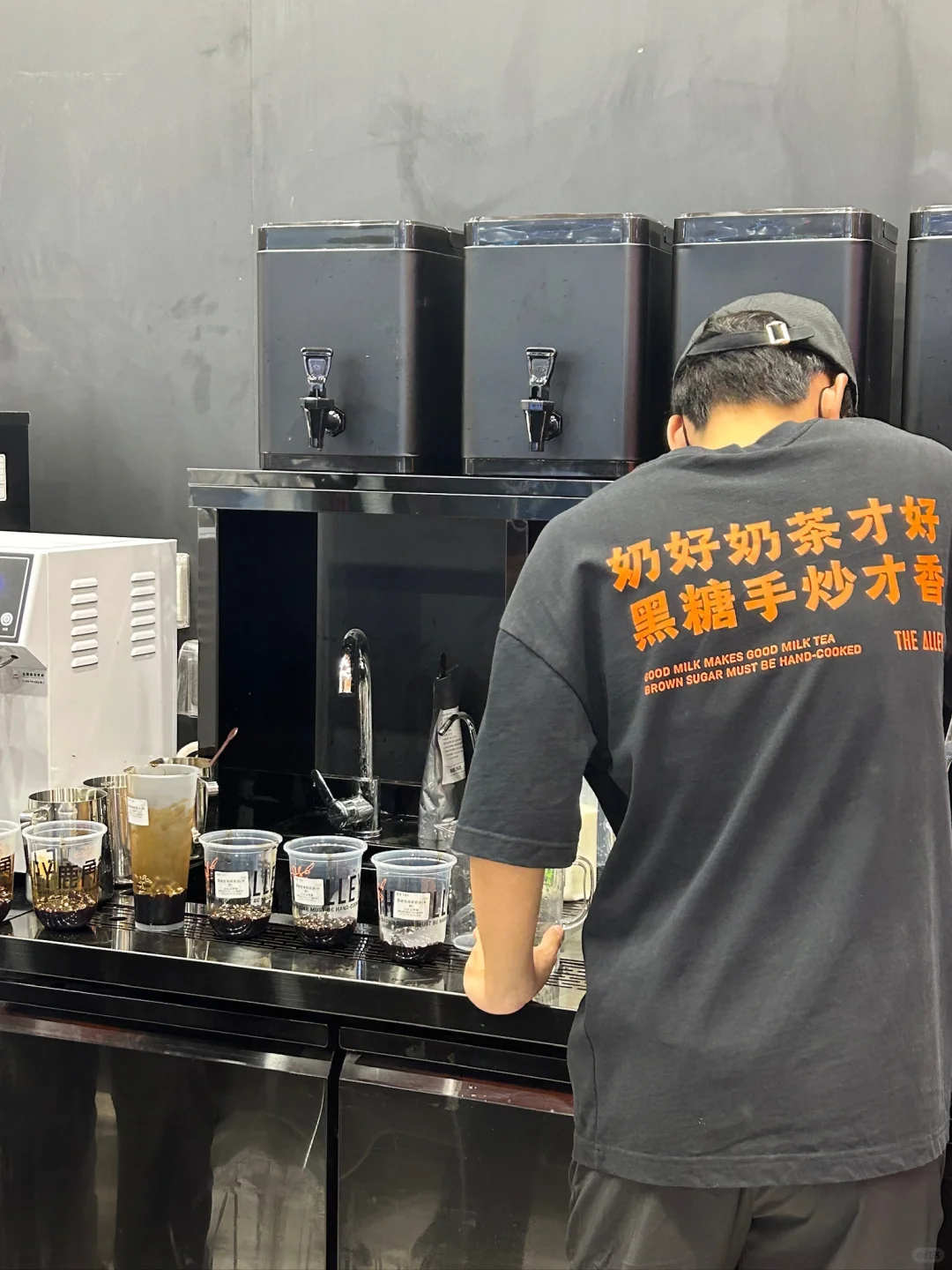 排队王鹿角巷!强势回归东莞了!!