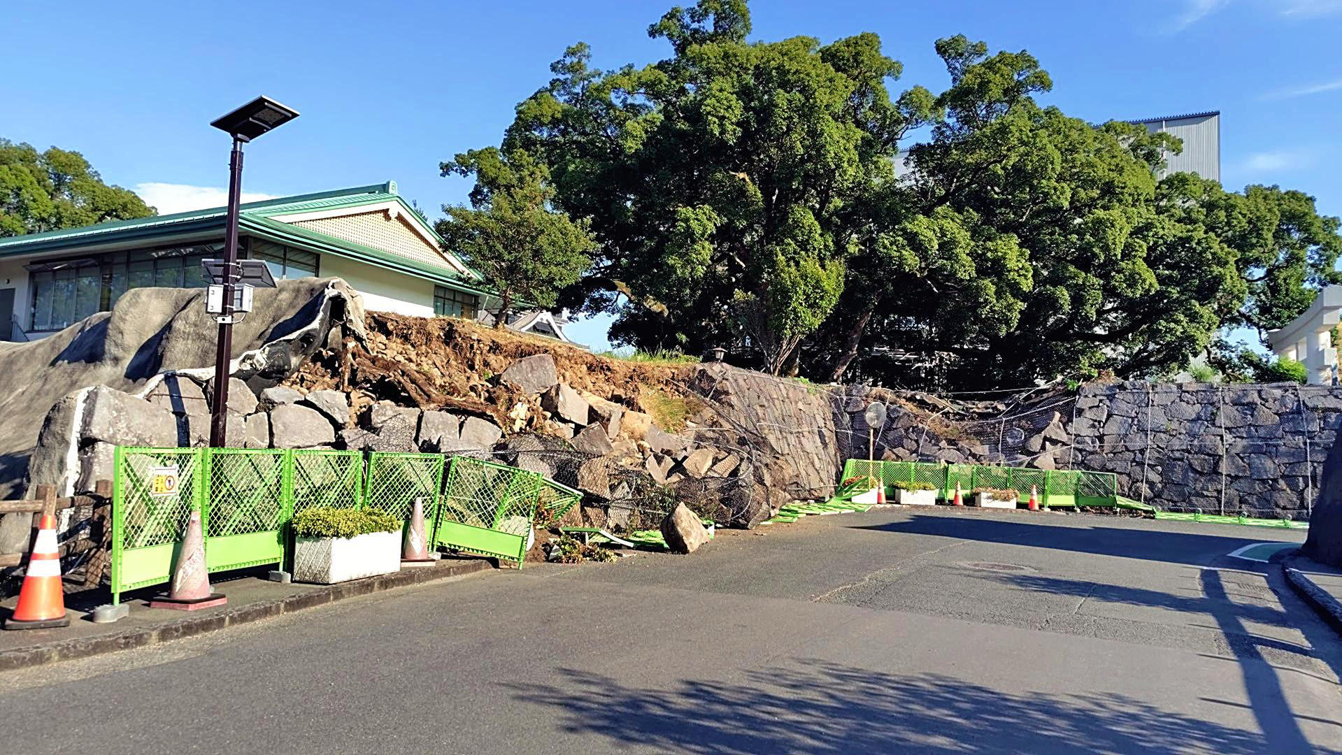 日本一购物中心坍塌致数十人下落不明,熊本县10年前同等震度大地震曾致49人死亡