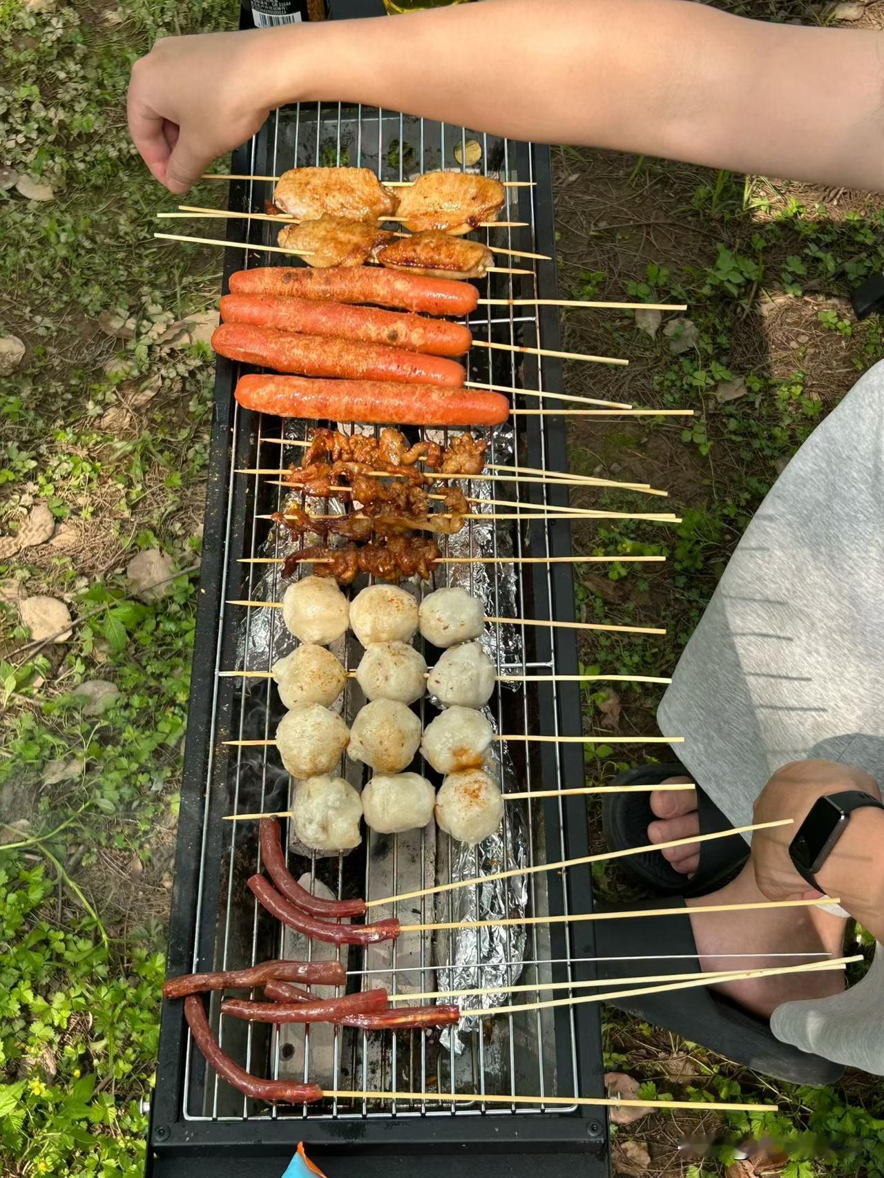 今日吃烧烤，这快乐谁懂啊！夏天就是吃烧烤的黄金季节。之前在李家沱的512特色烧烤