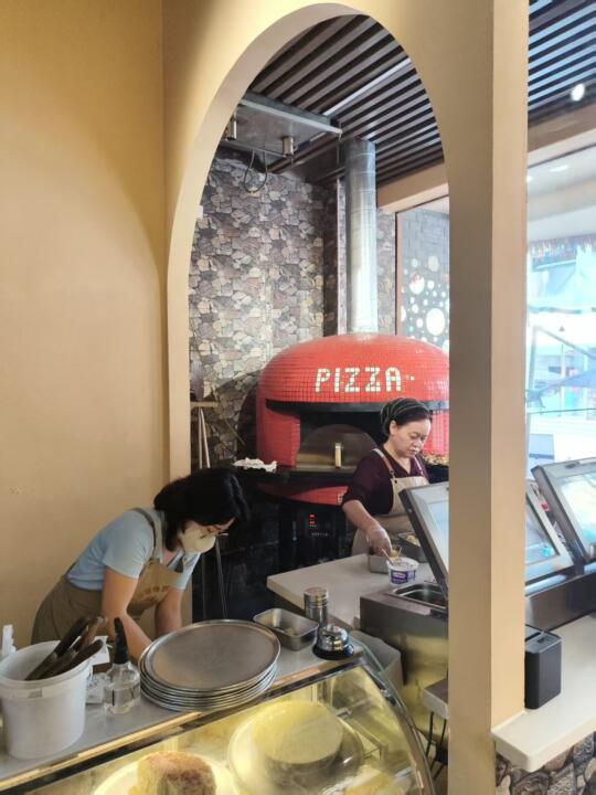 兰州清真火焱窑炉披萨坊