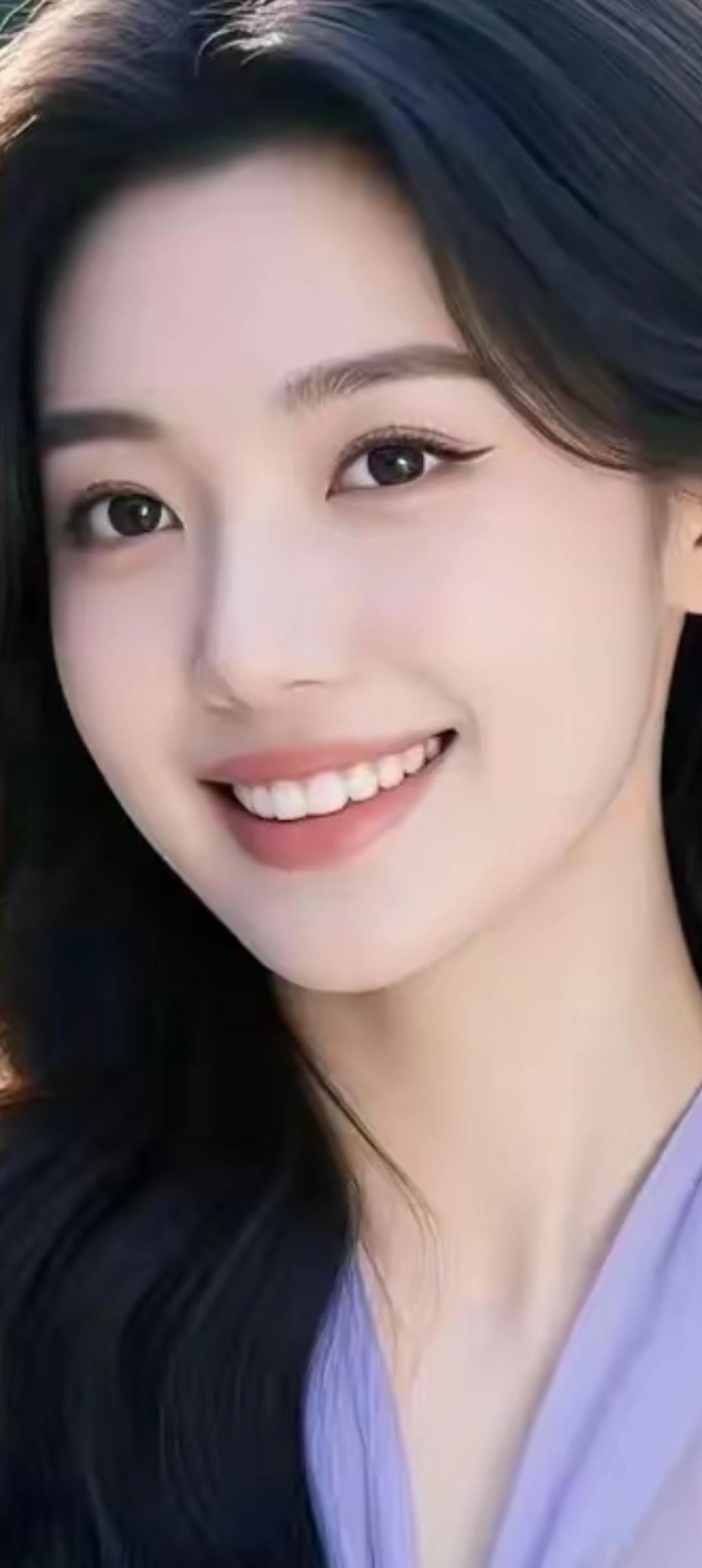 微笑的魅力，照亮每一天！😊✨