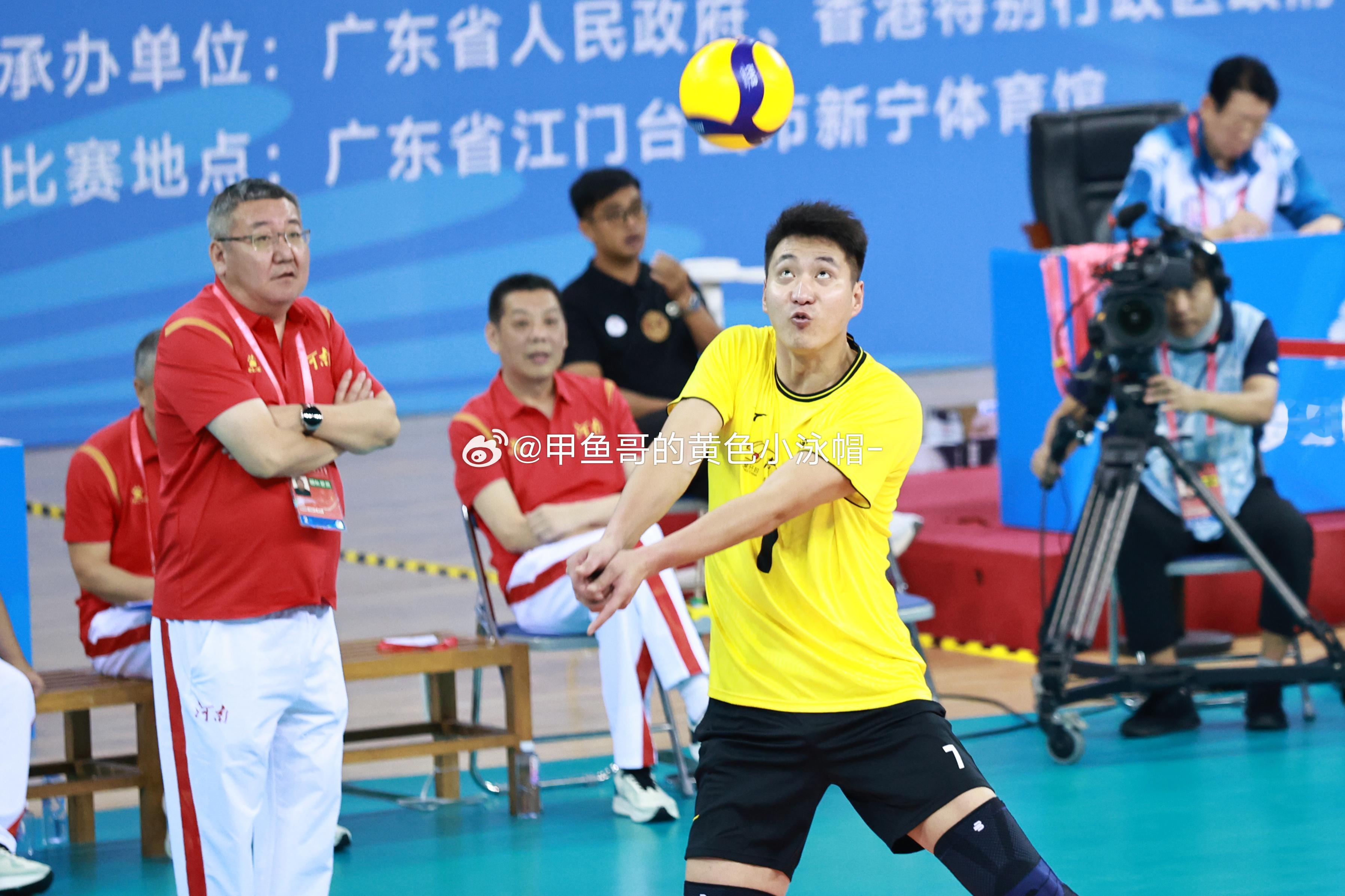 河南男排曾经也是国内传统强队，甚至可以和上海等强队掰掰手腕的，如今在联赛中属于B