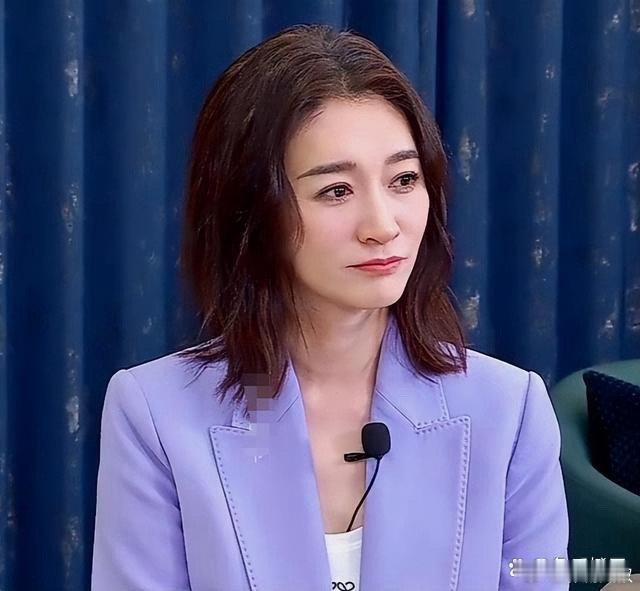 李小冉到底美在哪里？大概美在那份真实自然，美在那份迷之自信吧！ ​​​