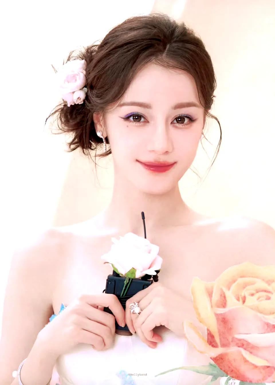 楼市软着陆的概率越来越高了。
隔段时间就来这么一波利好，直接把楼市的情绪拉满。