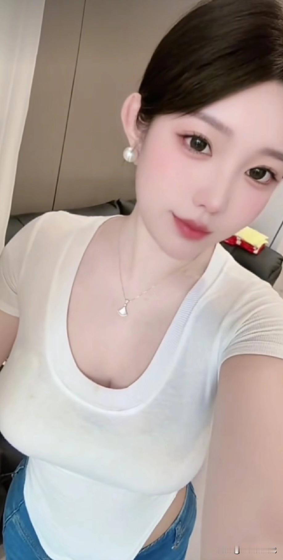 [看]借图打个招呼[看]  清新自然，简约时尚，少女心满满！自然清新美少女 温柔