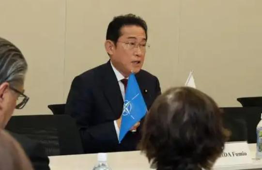 公然插手？日本前首相岸田文雄撂下狠话：伊朗若想搞核武器，日本绝不袖手旁观，看似正