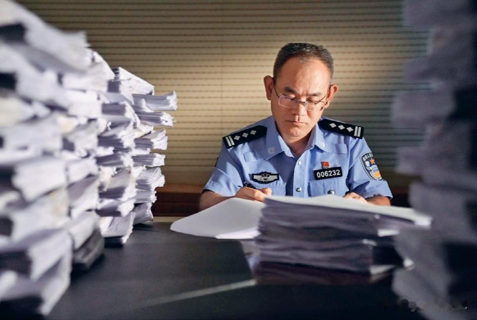 张雷，1974年9月生，中共党员，清华大学汽车工程专业博士后、高级工程师，北京市