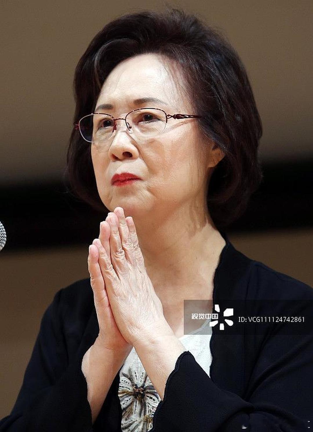 琼瑶去世 看到这个消息太悲痛了，愿琼瑶阿姨走好！ 