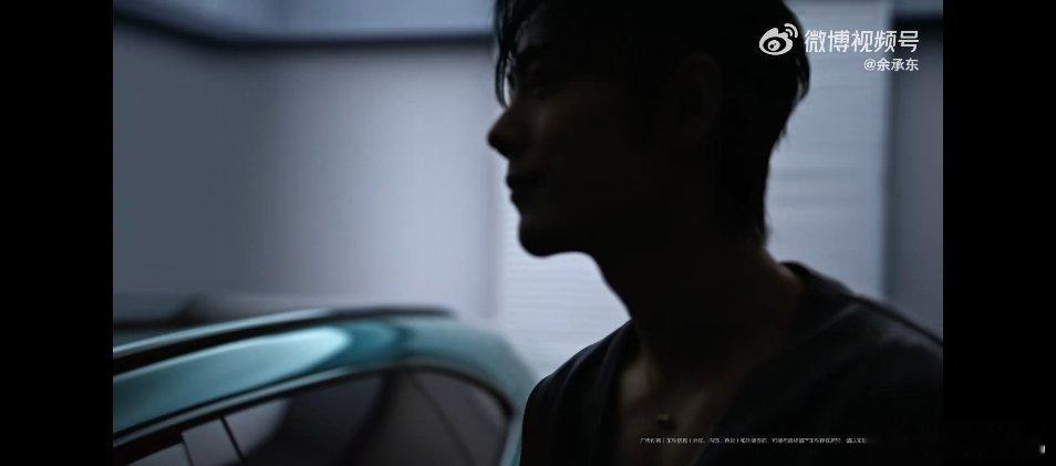 肖战成为鸿蒙智行 尚界品牌的代言人。符合定位，年轻有颜有实力。 