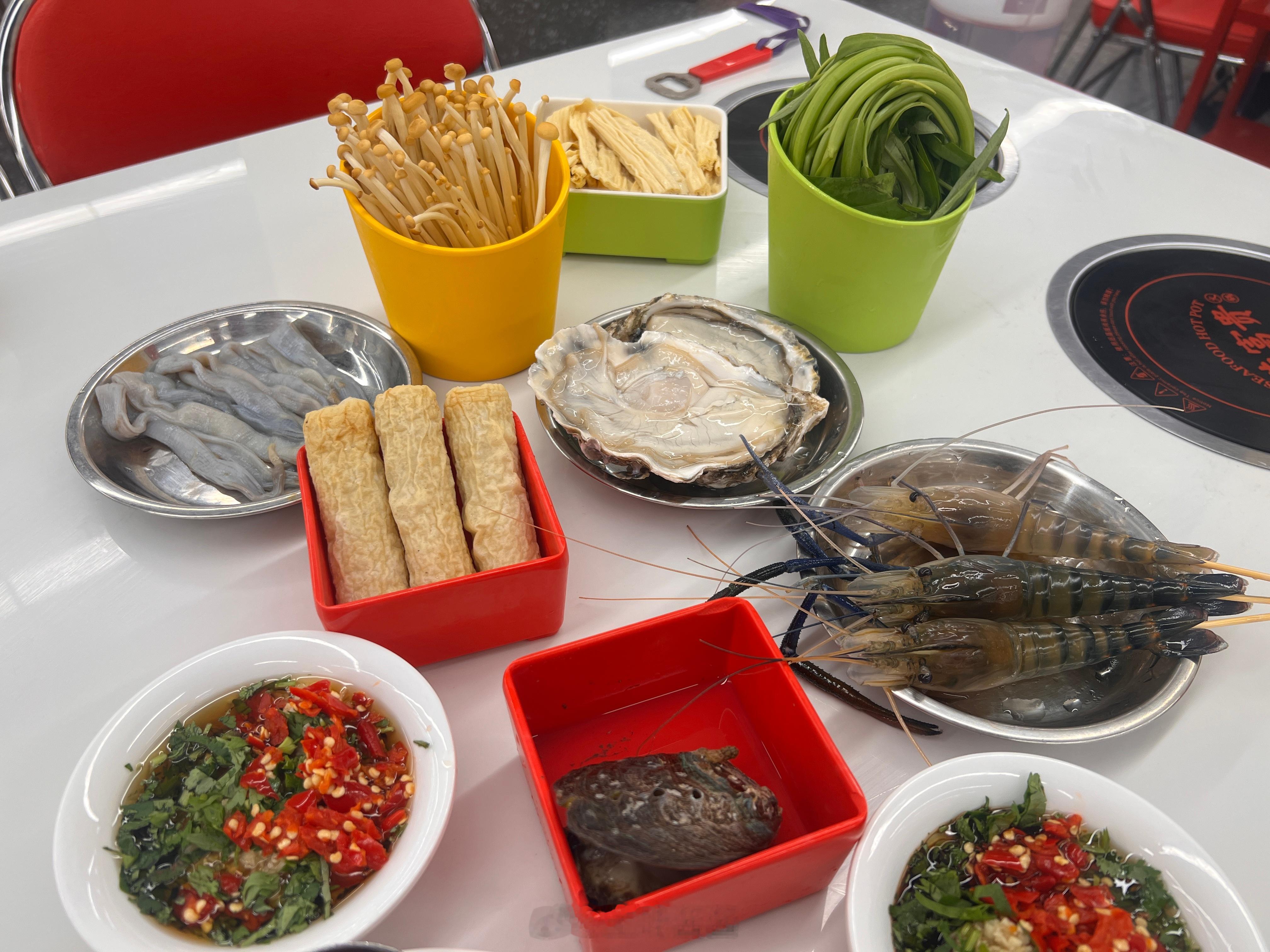 投稿：朱富贵的罗氏虾最近很肥，虾头有膏，肉也满。 ​​​