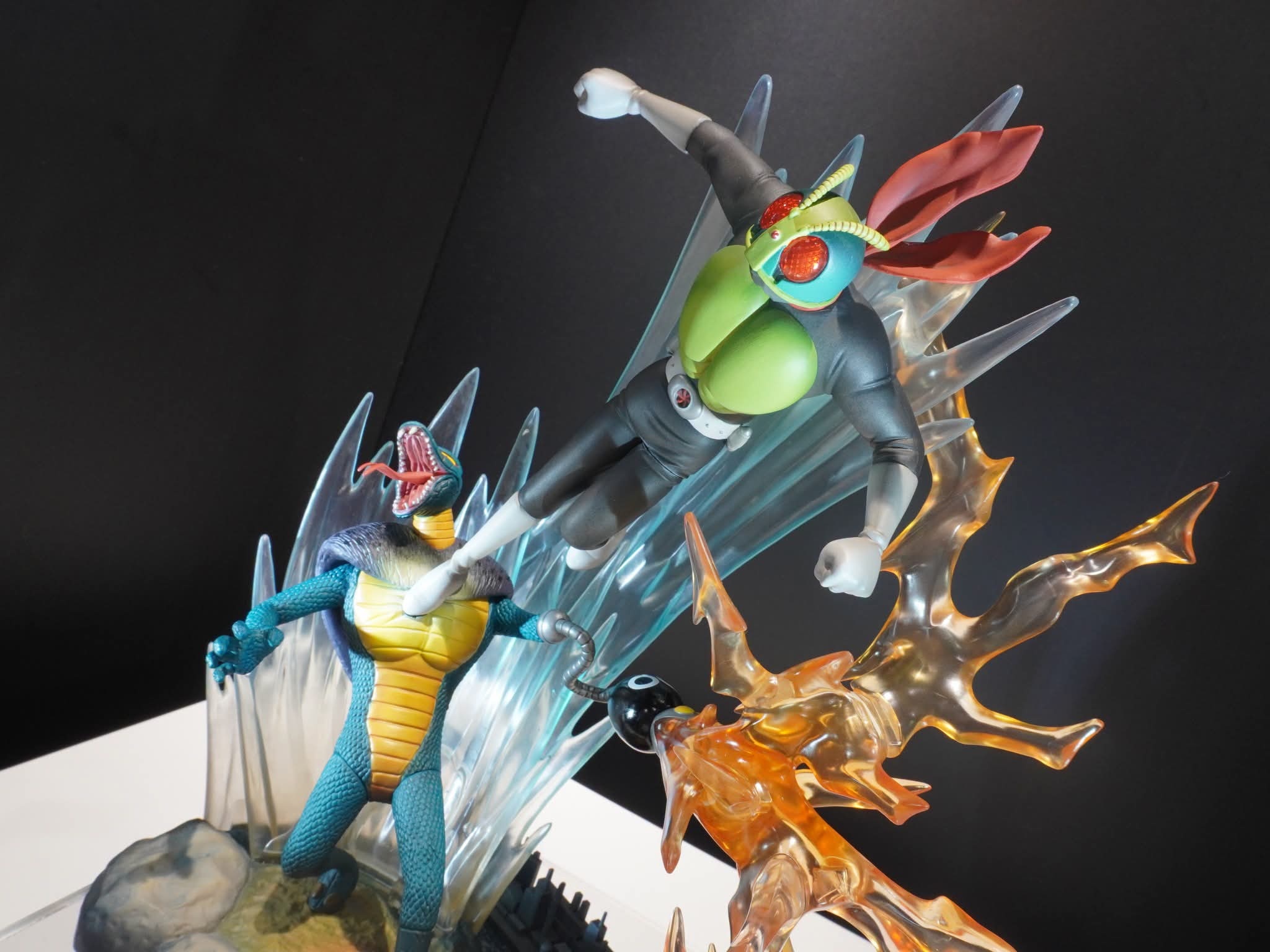 BANDAI 发布  假面骑士 Figuarts ZERO 系列  假面超人 v
