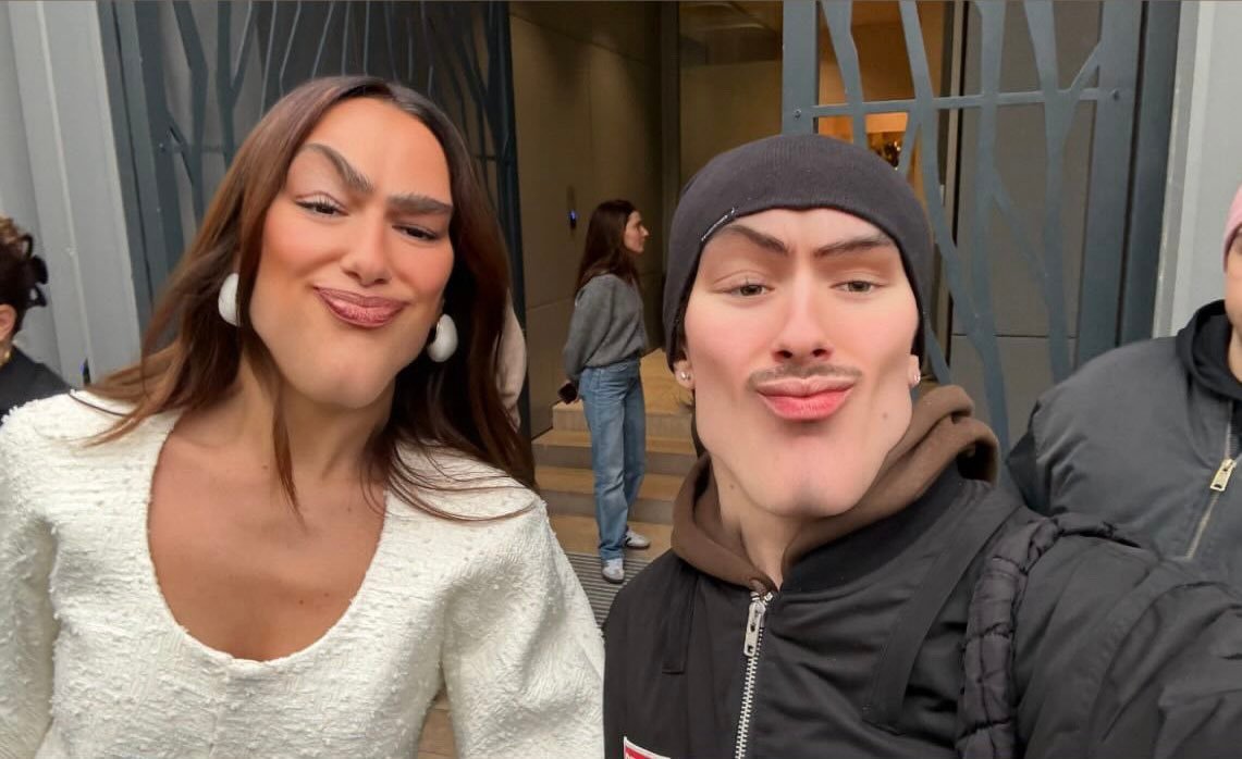 啪姐Dua Lipa与粉丝新合影： 