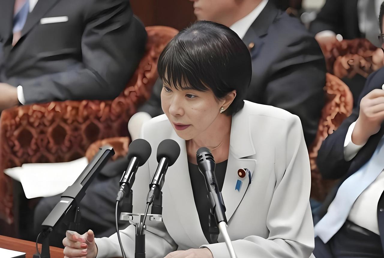 高市早苗团队被曝雇人用AI搞“舆论战”，专黑对手抬自己！日媒甩出聊天记录：半年时