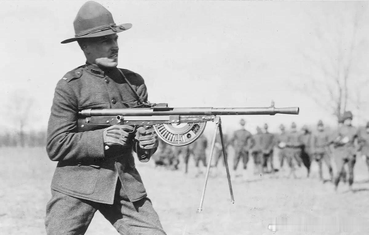 1915年式法国绍沙（Chauchat）轻机枪军事历史全触达