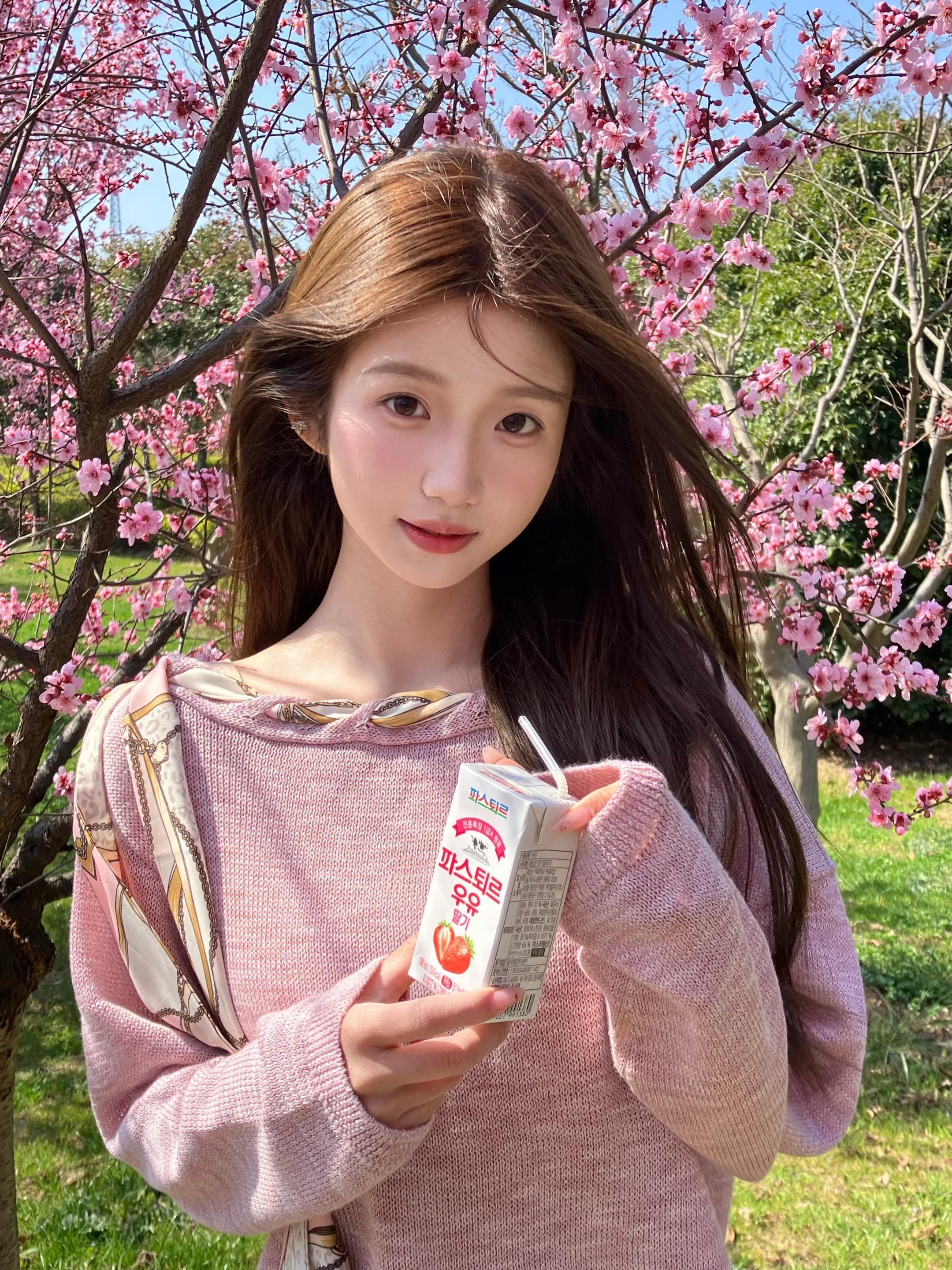 南京的🌸。     赏花季 最喜欢的就是樱花！穿上粉粉嫩嫩的一套 无...