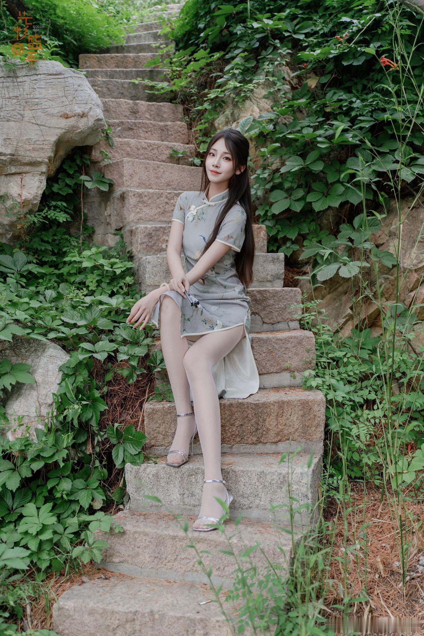 今日穿搭 旗袍加身美女