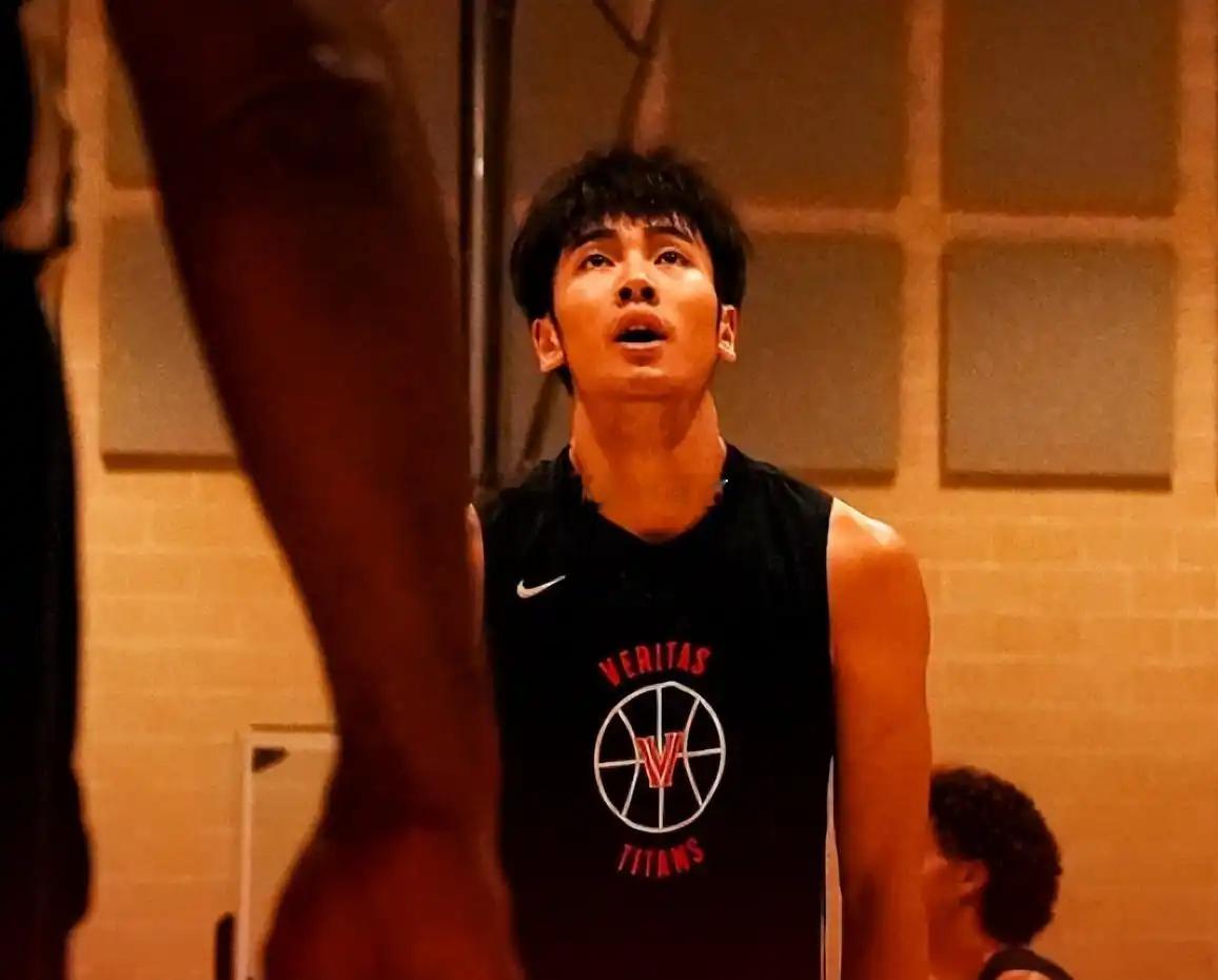 不出意外，下赛季张博源会选择一只具备疯三实力的大学，从国内CBA到美国NCAA疯