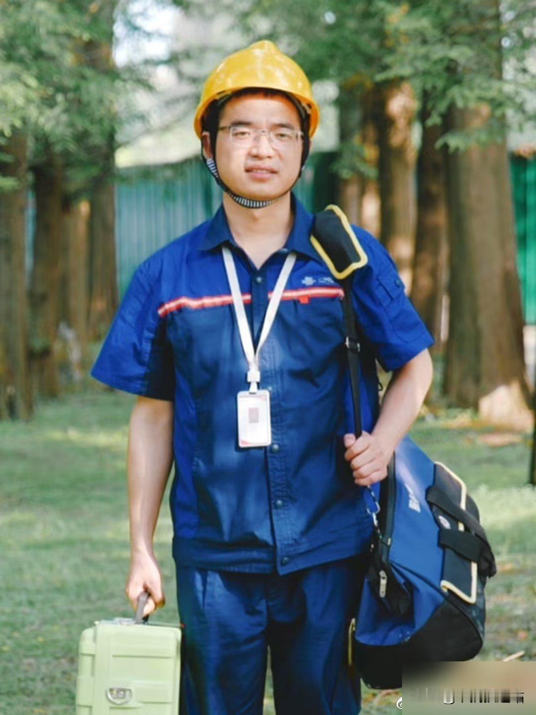 #联通好服务 用心为客户#

服务承诺升级+河南彭作根

#百倍用心 十分满意#