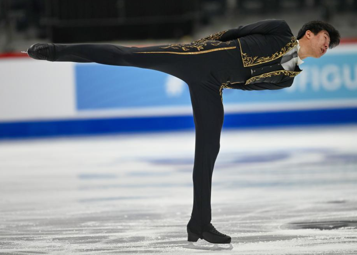 花滑世青赛男单短节目：赵启涵第22晋级，中田璃士领跑