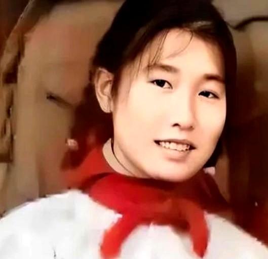 1969年，19岁的女知青黄丽萍，隐瞒自己显赫的身份，心甘情愿的在北大荒劳动。