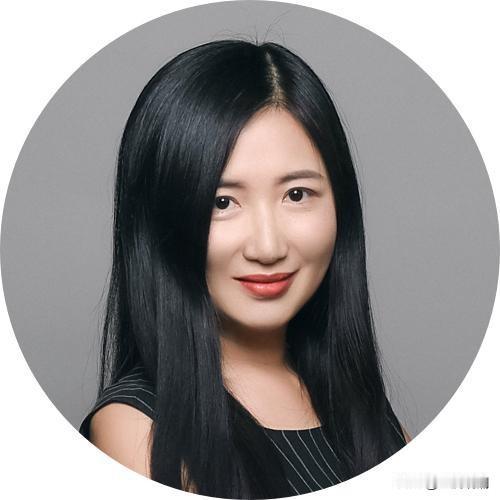 AI大模型大牛“月之暗面”公司的总裁，原来是个大美女
 
张予彤，80后美女才女