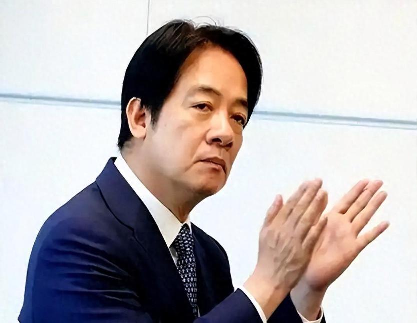 赖清德这回真慌了。前脚还自诩“务实台独工作者”，后脚就赶紧改口要“维护现状”。能