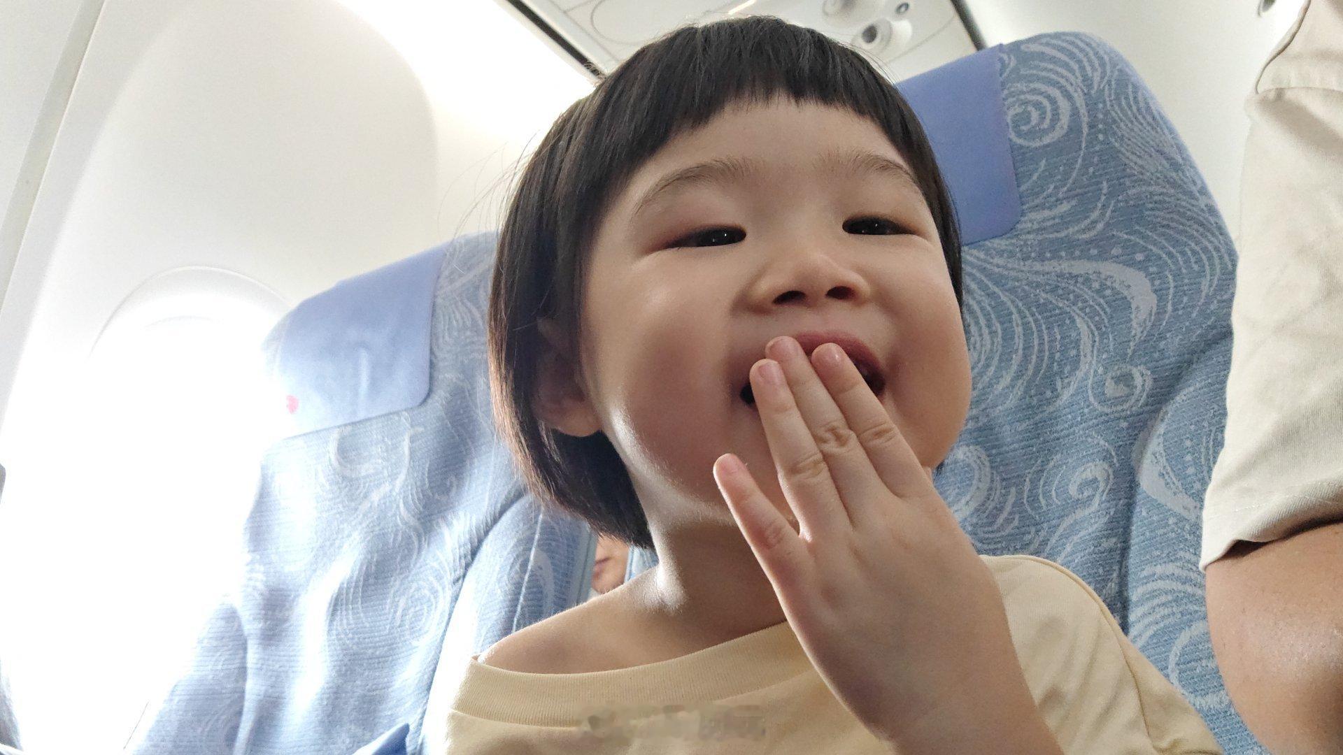 今天送恩姐上幼儿园了，时间过得真快啊。一转眼三岁咯～～#恩恩来了# ​​​