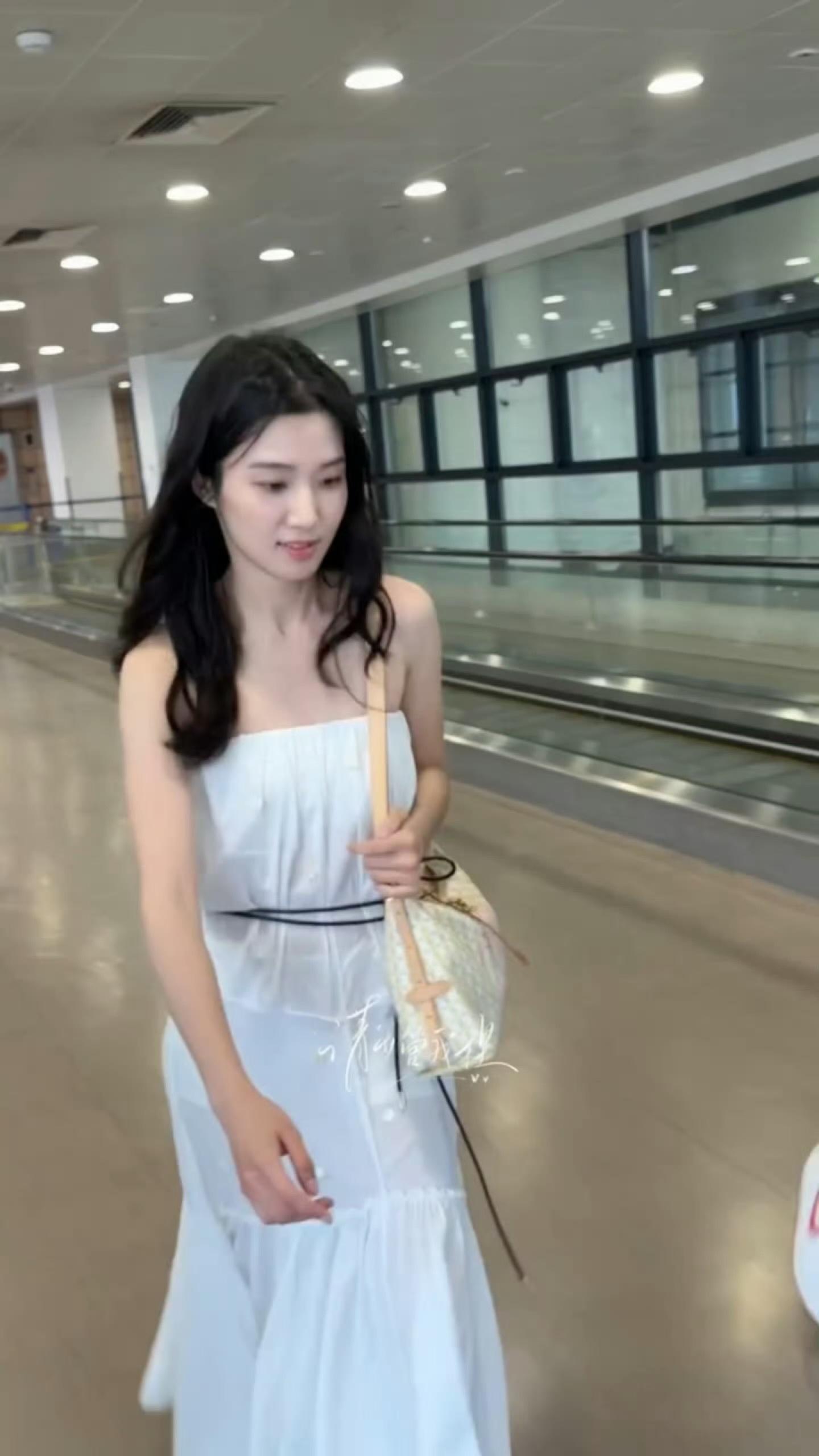 卢昱晓白月光欧尼回国好绝好美噜噜晓真的越素越好看啊