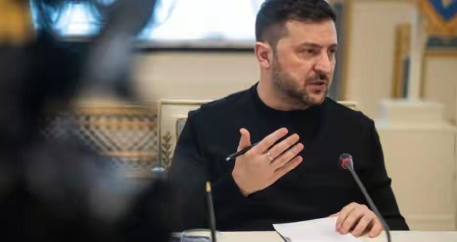 4月23日，泽连斯基再次召开记者会，要求欧盟兑现承诺，让乌克兰尽快加入。他说，乌