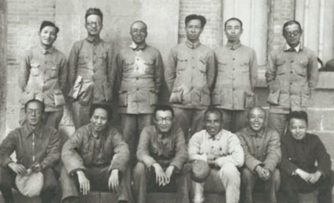 1936年8月14日，毛主席致信宋哲元：“弟等甚望先生能于艰难困苦中坚持初志，弟