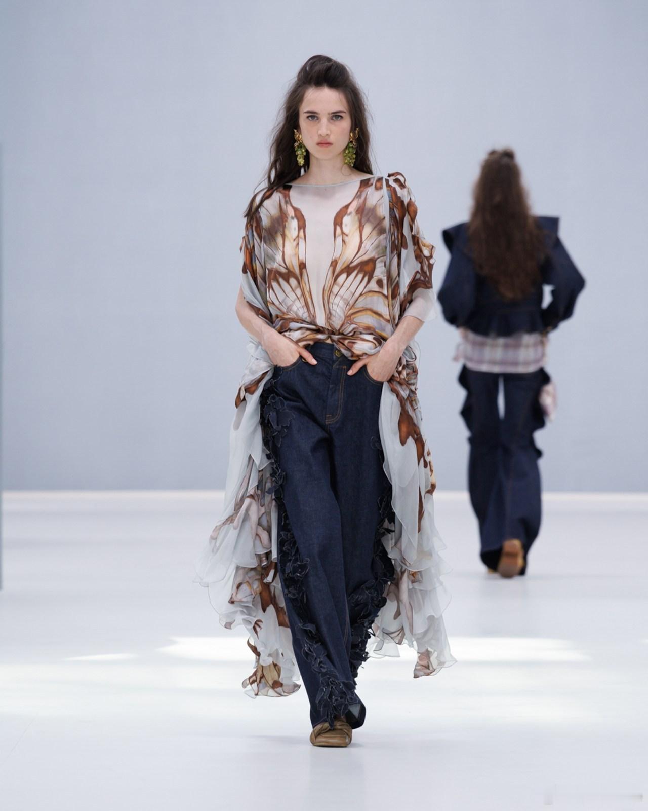 巴黎时装周runway2027春夏时装周 Zimmermann Spring 2