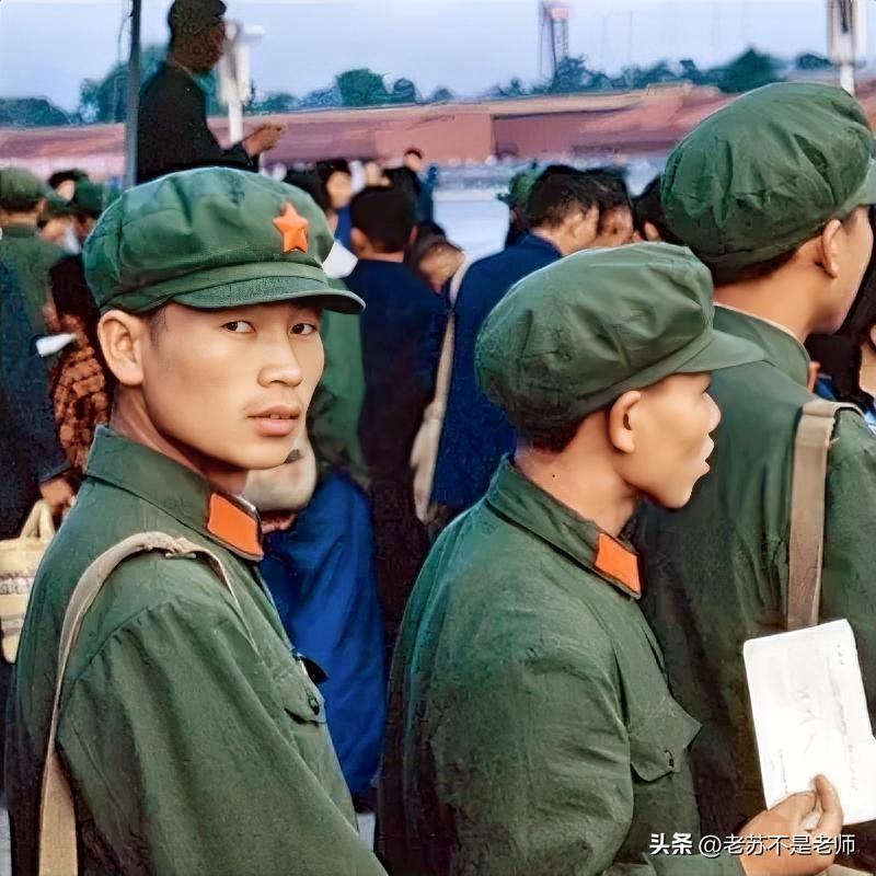 战友们，还记得星期天、节假日外去有哪些规定吗？

1、外出必须请假。
2、外出必