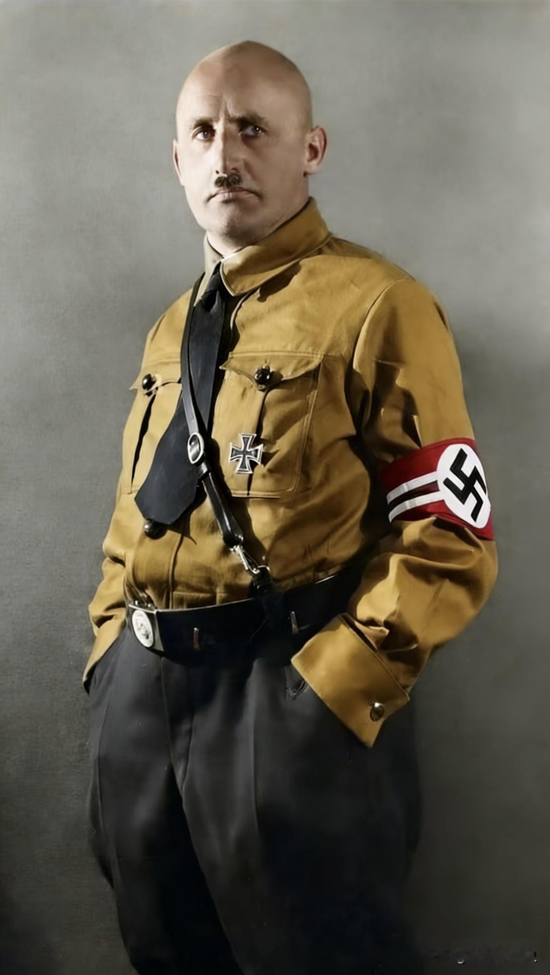 尤里乌斯·施特莱彻可以说是纳粹里最臭名昭著的“笔杆子”和煽动家。他早年就追随希特