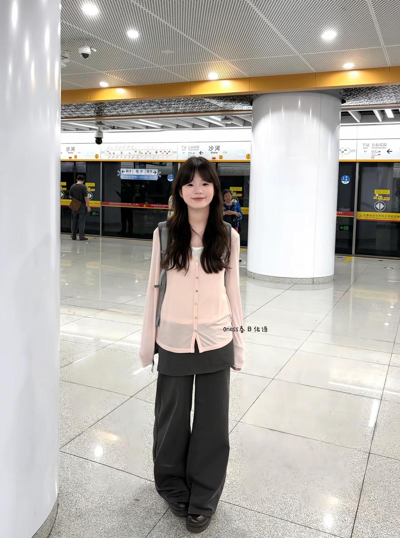 🌸💭。极简穿搭 随性chill girlfeel