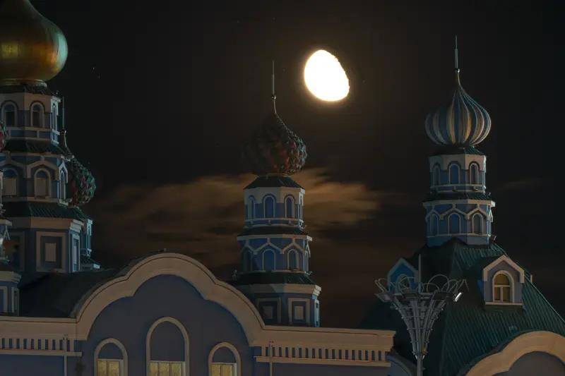 中美俄月球计划各有路径 比拼未来科技话语权：俄罗斯计划2036年前建月球电站，供