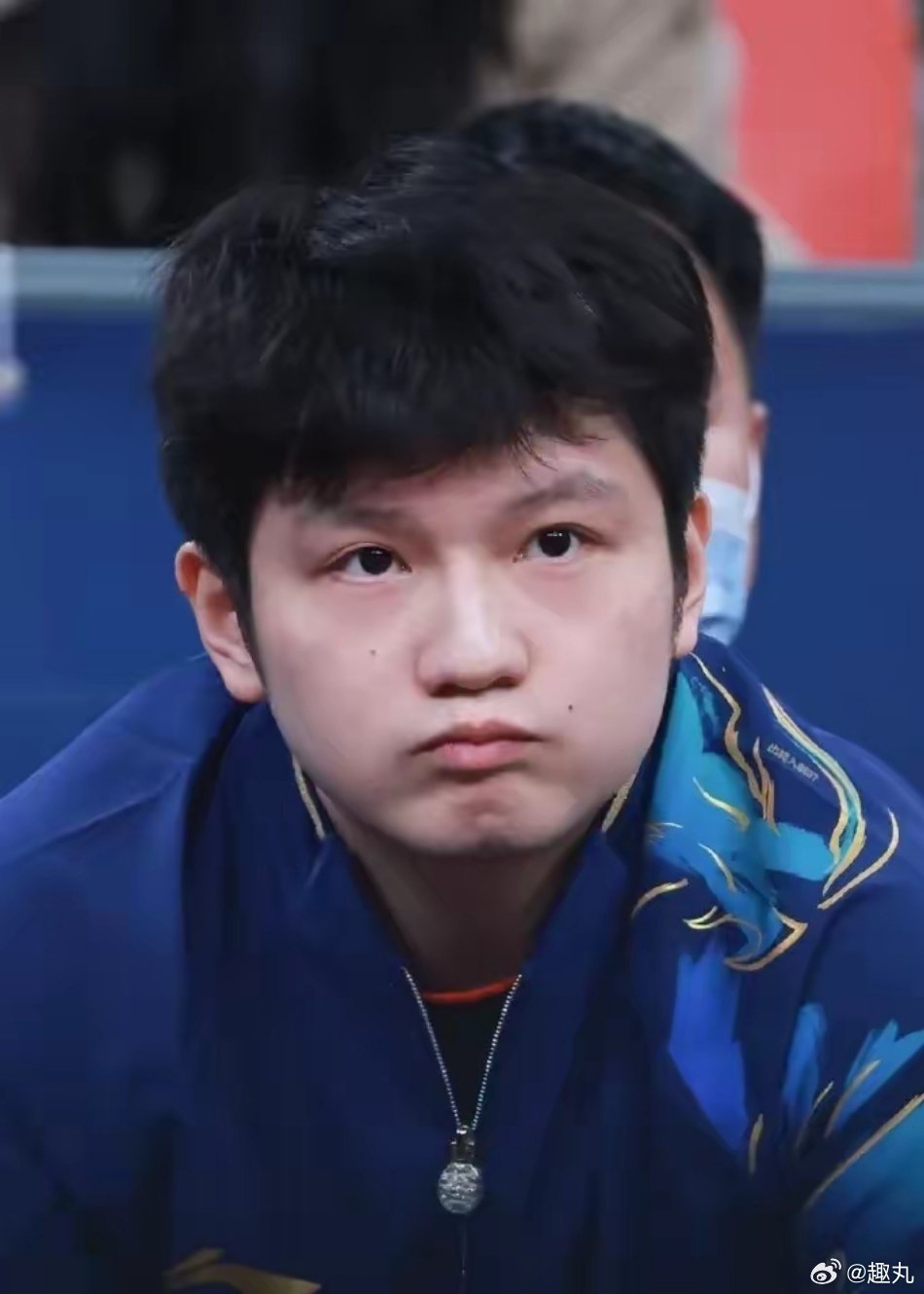 尹肖吴敬平这么一闹：樊振东进退两难了我个人觉得，原本樊振东，可能还有些想法，如果