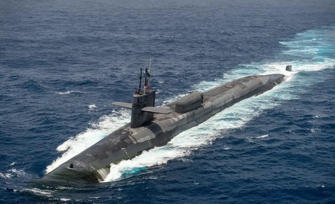 美国特种兵就当着俄军核潜艇面前，就直接动手扣押俄罗斯石油巨轮！事实说明，俄罗斯海