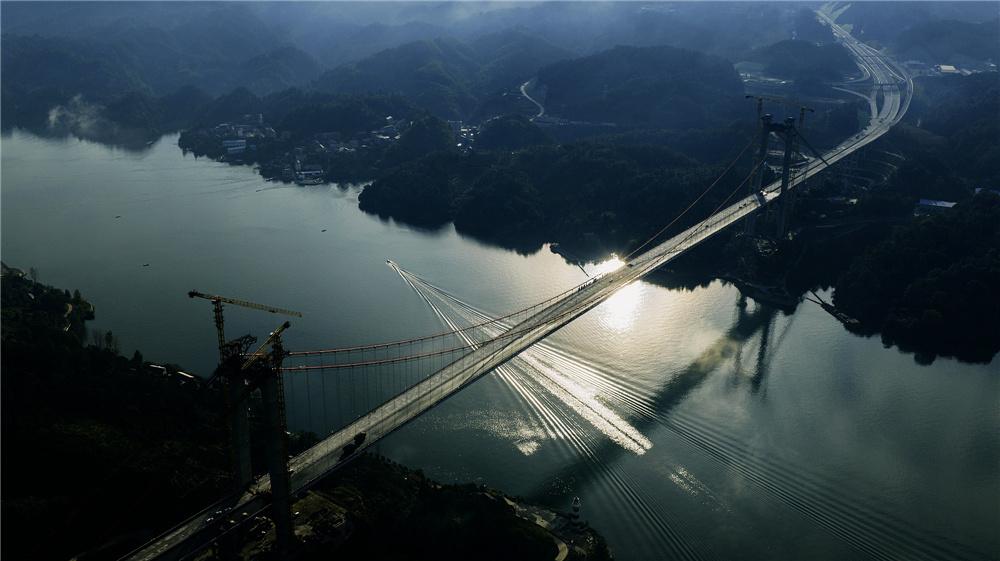 读《近思录》之2.83　

大其心，则能体天下之物。物有未体，则心为有外。世人之