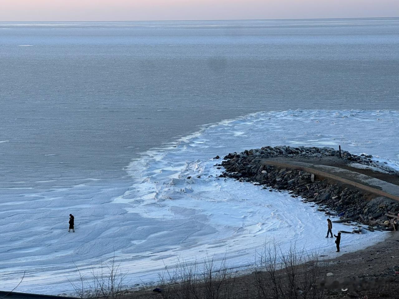你是不是也这样？在单位做中层好几年，活儿没少干、班没少加，手下人管得服服帖帖，可